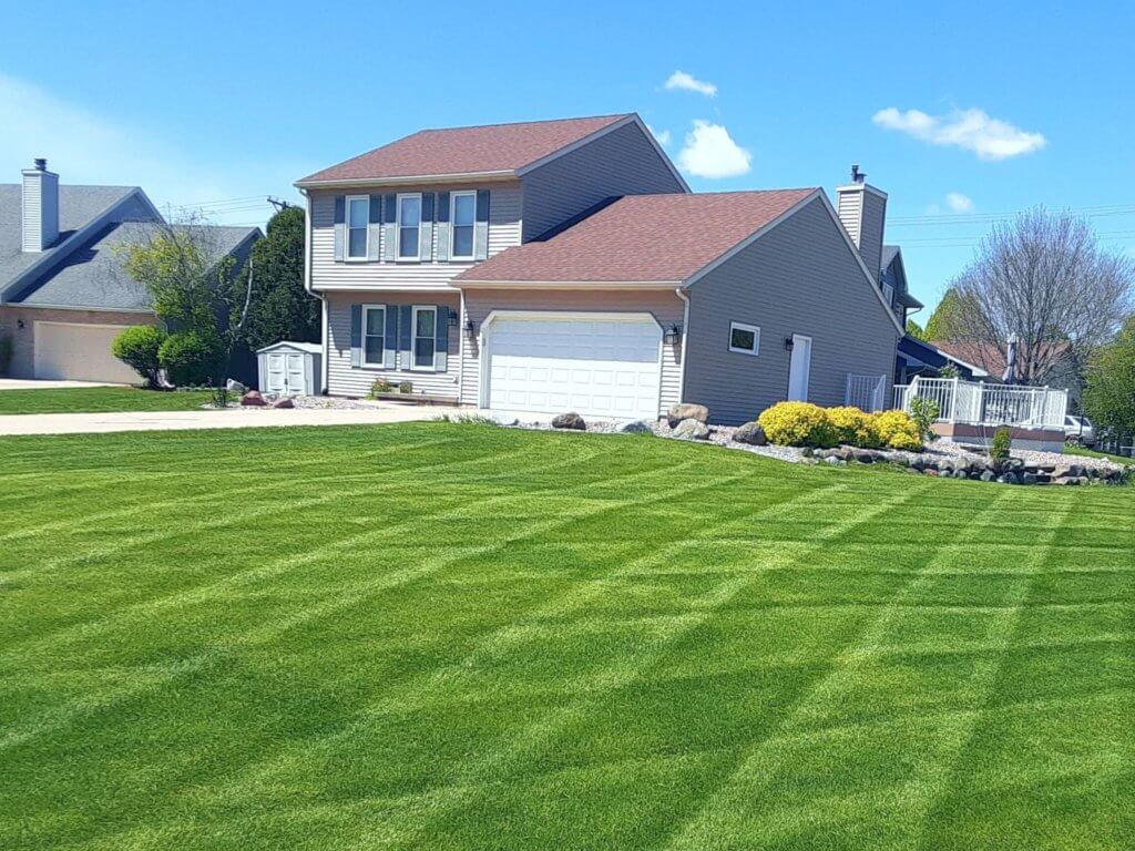 Residential lawn care by Green Mowers.